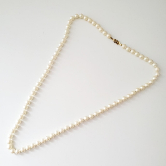 Vintage Faux Pearl Necklace - Picture 1 of 3